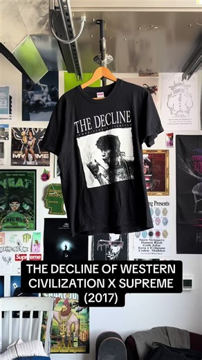 Supreme’s collaboration with The Decline of Western Civilization pulled directly from Penelope Spheeris’ raw 1981 punk documentary. #niche #nichexhibit #punkrock #supreme