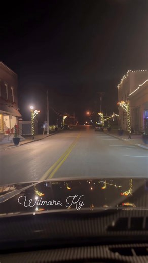 Wilmore Kentucky Main Street this time of year…❤️ | Brian Dunaway