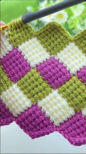 Pretty checkered colorful green and purple crochet knitting guide ￼ #crochetpattern #moderncrochet