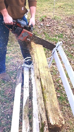 Homelite XL-12 -- Badass Vintage Saw!