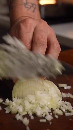 Lapin à la moutarde Butternut Rôti ❤️‍🔥 Merci @研師Ryota pour ce magnifique couteau 😍 on a cuisiné tout ce que t’as coupé ! 🔪✨ #recette #cuisine #lapin #chef #food | Qistoh