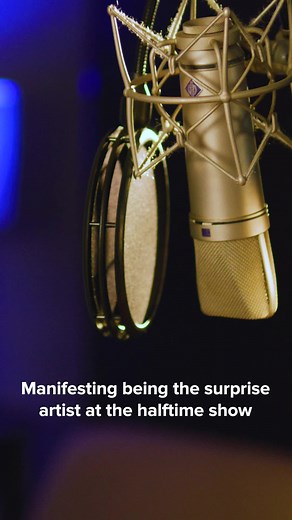 Never too early to get started for next year's game. 🏈 🎤