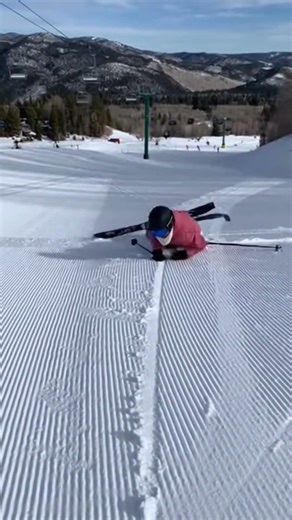 Stop skiing blind - upgrade your view with Snowalva.#ski #skigoggles #sports #fyp