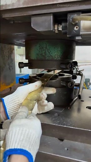 How Stamped Brass Pins Are Made?