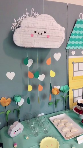 Crafting a Cloud Piñata: DIY Art Project