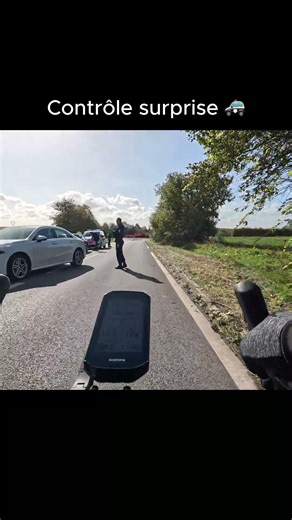 🚨 Contrôle surprise ! #velo #garmin #gopro #bike #cyclisme #cycling #gravel #strava #pov