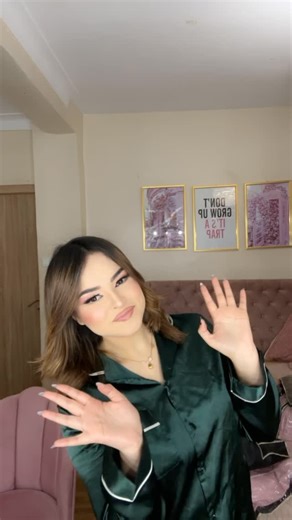 Imene on Instagram: "Les tenues : @boutique_.kamar Makeup : @latroch_nina the best ❤️"