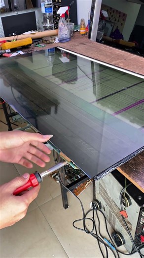 Remove the LCD COF properly so it can be used again. #lcd #remove #electronics #technology #tv