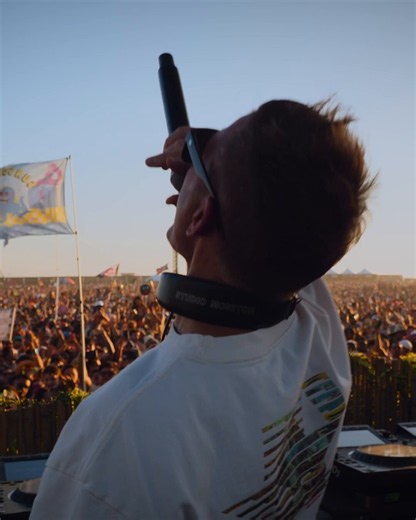 ☀️Sun Soaked Presale TODAY06.26 10 AM Pacific - with passwordhttps://t.co/aDih5WiWasNoon today for General onsale🌊See you on the beach!
