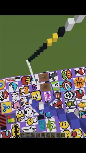 Satisfying pixel art in minecraft (Gift ) Sand Art #shorts #gaming #minecraft