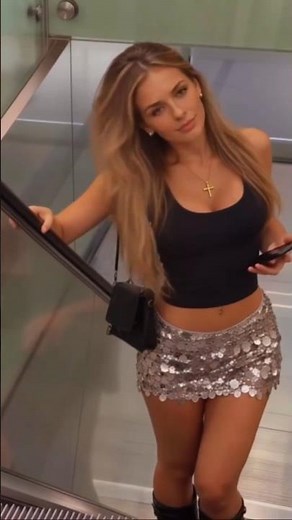 ‎🔥 THIS SPARKLY MINI SKIRT LOOK IS EVERYTHING! ✨🖤 | Trendy Fashion & Outfit Inspiration 💃 #shorts