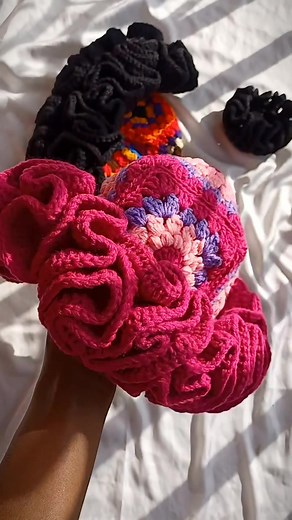 Cómo hacer un sombrero de ganchillo con volantes