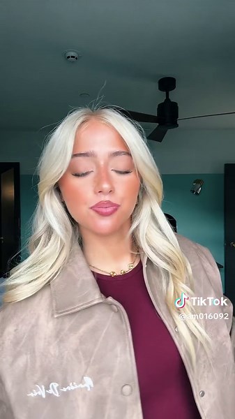 Stylish Miami Beach Look in Modern Room