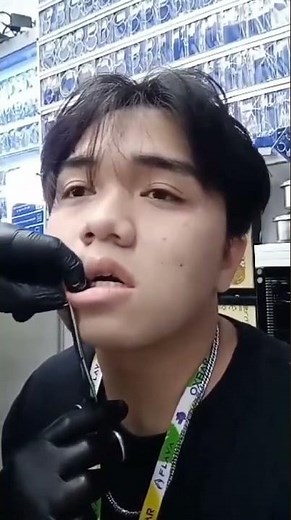 side labret piercing