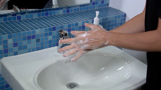 CDC demonstrates how to properly wash your hands
