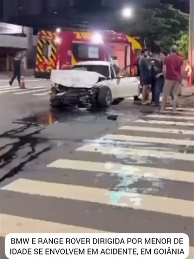 Acidente grave entre carros de luxo em Goiânia