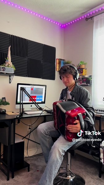 No te vayas - @Grupo Intocable #notevayas #cover #intocable #musica #parati #accordion #norteno #cantabella #fyp #adrianacevedo #CapCut