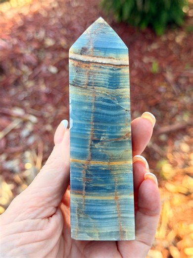 New Item | Blue Onyx Tower 5.3” | Banded Blue Onyx Crystal Point | Natural Calcite Stone With Cream & Rust Veining | Polished Generator - Etsy