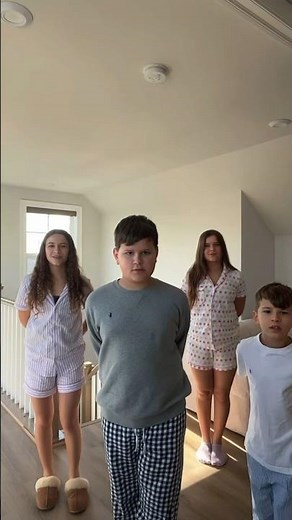 MORNING DANCE PARTY 🥳#trolls #jkrewfam #dancetrend