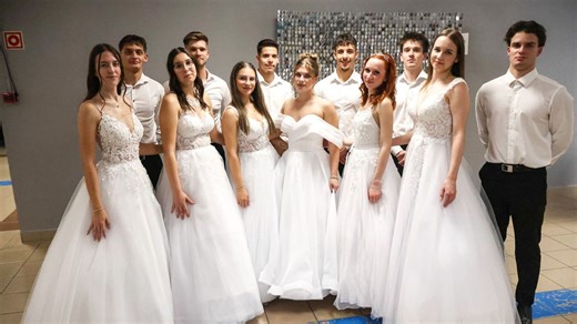 Ilyen volt a zalaegerszegi gólyabál - ezt soha ne hagyd ki az egyetemi évekből! (galéria, videó)