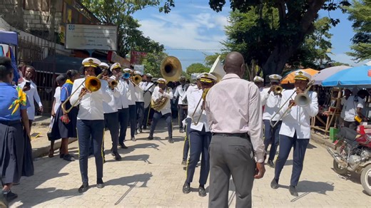 4.5K views · 188 reactions | Wi wi wi wi se nou Fanfare Les Seraphins De Cerca-la-source ☎️ 4321-1719 | Fanfare Les Seraphins De Cerca-la-source | Facebook