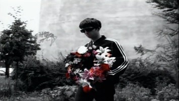 ＜歌詞和訳＞Live Forever – Oasis　曲の解説と意味も | LyricList (りりっくりすと)