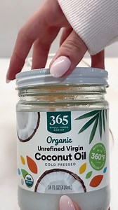 DIY lotion bars 🧴🌸🩷 a winter essential ❄️ all you need is equal parts of coconut oil, beeswax, and cocoa or shea butter #diylotion #diylotionbar #winterishere #winteressentials #diy #lotionbars #thatgirl #moisturizer #hydratedskin #foryou #aesthetic #cleangirl #bodycare #asmr #satisfying #beautyhacks | Victoria_elysian.living