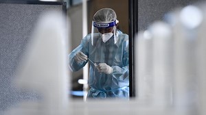 Incredible moment father saves teen's life at Queensland train station
