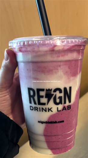 @reigndrinklab erewhon dupe is PERFECT. 😍🙈💗 #fyp #southie #boston #smoothie #coffee
