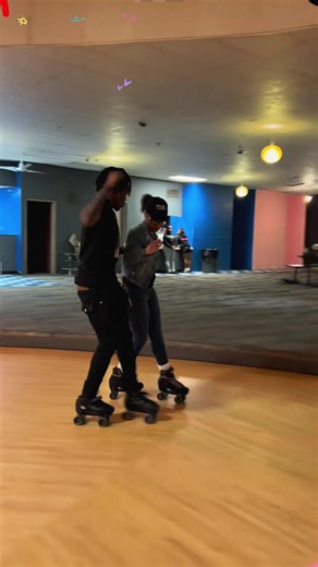 Exploring the Joy of Rollerblading and Jam Skating
