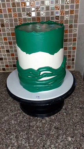 Emerald Green Birthday Cake Ideas for 30-Year-Olds