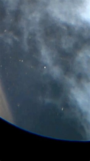 Estas entidades no humanas generan sus propias pulsaciones electromagneticas lo cual indica que estan viv@s y quizas tienen una conciencia propia! Filmados con telescopio astronomico con la tecnica de filmación DIGISCOPING en cámara super lenta #ovnis #extraterrestre #ovni #paranormal #ufo