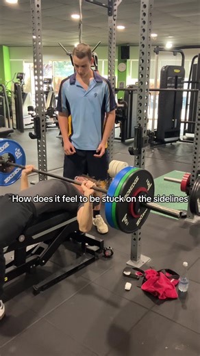 Epic Basketball Dunk Fail: 97.5 Bench Press Attempt