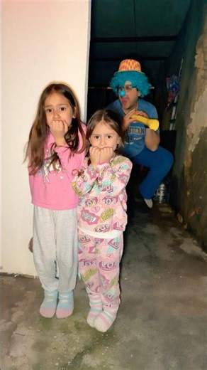 Are they afraid of the clown…??🤡🤪 Cynthia and Ruth are scared!!😬 #terrorandmystery #losnaluchis #...