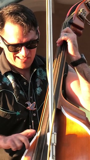 Summertime Blues (Rayford Bros) at The Shell #Rockabilly #LongBeach #LiveMusic #MusicMonday
