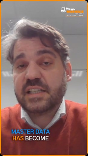 🤖 Robots need data—perfect data. 📦✨ Building a mixed pallet with a robot isn’t just about automation—it’s about master data accuracy. Before, workers could adapt on the fly, but now? Every product dimension, weight, and packaging detail must be 100% correct. ⚠️ The challenge? ✅ Small packaging differences can cause stacking errors. ✅ Incomplete data disrupts automation. ✅ Robots can’t “guess” like humans—they rely on structured, clean master data. Companies like @knapp.group are revolutionizin