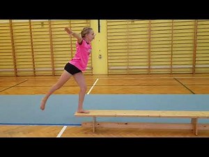 GIMNASTYKA SZKOLNA. ZAWODY. KLASY 7-8.. UKŁAD 2 (dziewczęta) - ławeczka gimnastyczna.