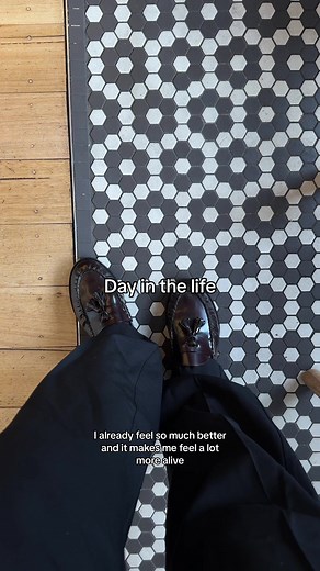 Spend the day with me post op! I’ve been stuck indoors for the last 2 weeks – so the @Fresh Beauty rose range has been a must to help me hydrate and feel good in my skin as quickly as possible. @sephora #ad #freshbeautypartner #diml