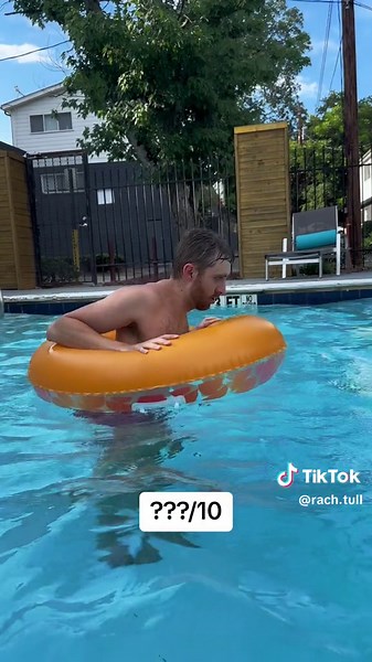 we had so much fun 😂 #poolchallenge #familypoolday #poolday | Pool Tricks