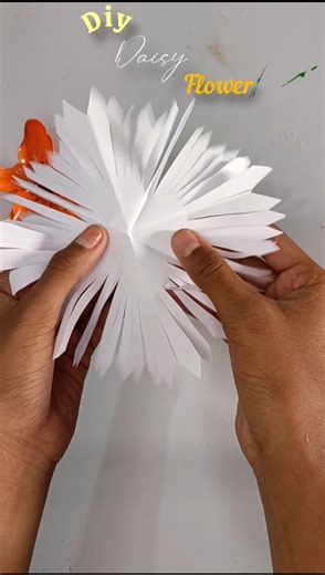 how to make a daisy flower daisy flower #diy #aesthetic #shortsfeed #shorts #flowers #trend