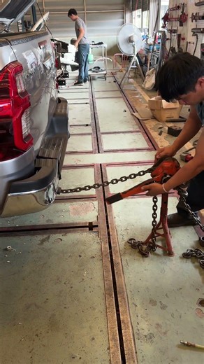 Crushed Rear Step Fixed on Toyota Revo #carrepair #ซ่อมรถ