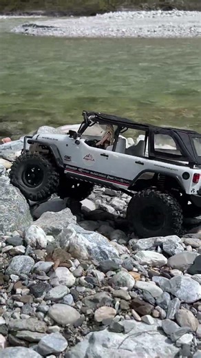 trailing next to the river04 - Axial SCX10 Jeep Rubicon #axial #scx10 #axialrubicon
