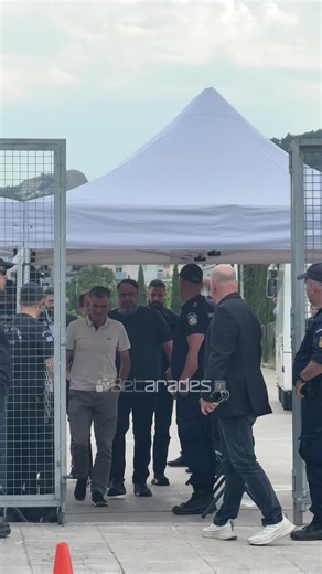 Βαγγέλης Μαρινάκης και Χοσέ Λουίς Μεντιλίμπαρ στο T-Center για τον ημιτελικό του Ολυμπιακού κόντρα στη Φενέρ! #olympiacosbc #olympiacos #fyp #olympiakos