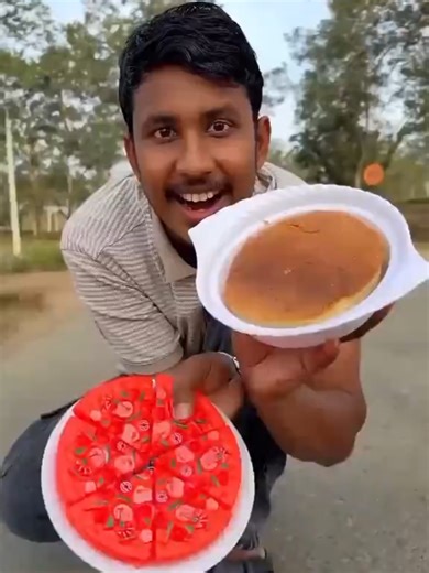 Delicious Fake Pizza Made from Cake 🎂