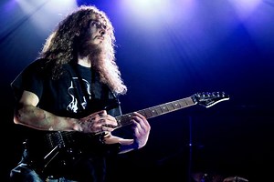 Guthrie Govan Recorded These Incredible Guitar Solos in Just One Take