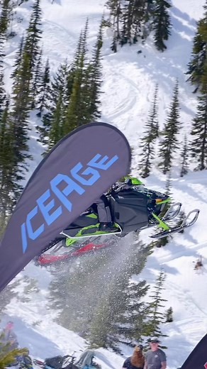 The ol Mountain Cat flys pretty good⛽️#SLEDSYNDICATE | Sled Syndicate