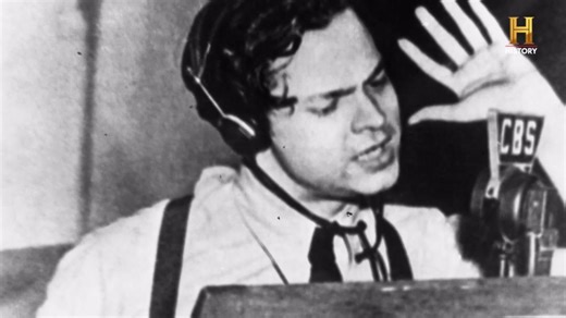 2.3K views · 20 reactions |  Did you know that in 2004 and 2015, US Navy pilots tracked UAPs zooming in & out of the ocean, pulling off mind-blowing maneuvers? 勞 Could these mysterious objects be harnessing energy from the sea? Don’t miss the premiere of Alien Disclosure Files Season 2 tomorrow at 11am on DStv 186! #UAPMystery #AlienDisclosureFiles | HISTORY | Facebook
