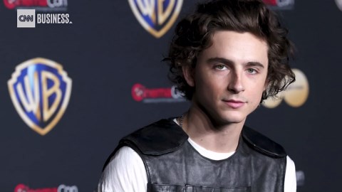 Timothée Chalamet channels his inner 'Wonka' on 'SNL'