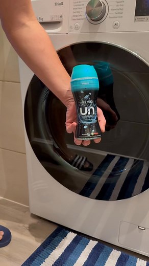 12K views · 68 reactions | #reklám A Lenor Spring Awakening és a Lenor Unstoppables Fresh illatfokozó parfümgyöngyök könnyű használatukkal, friss és kellemes illatvilágukkal, valamint hosszan tartó hatásukkal teszik igazán élvezetessé és tartóssá a ruhák illatát. #ÉletünkAzIllat #FeelGoodInLenor #LenorUnstoppables #parfümgyöngyök #trndprojekt | Róbert Maróti | Facebook