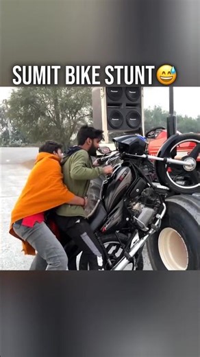 SUMIT BIKE STUNT 😅 // NISHU DESHWAL // #automobile #nishudaswal #viral #shorts
